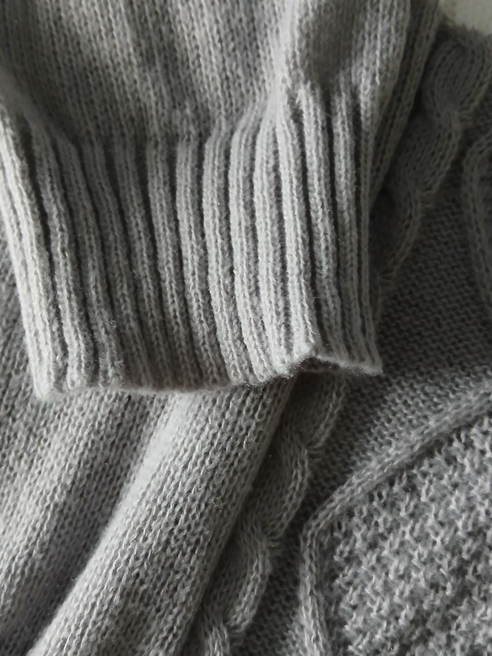 Colorblock Cable Knit Button-Front Women’s Cardigan, Size Large - NWOT - Picture 4 of 6